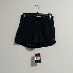 Nike Girls Drifit Training Shorts 2 in 1 Black Large